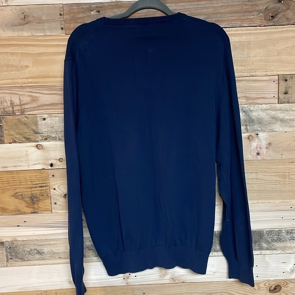 IZOD size LT navy v-neck sweater - Picture 7 of 7